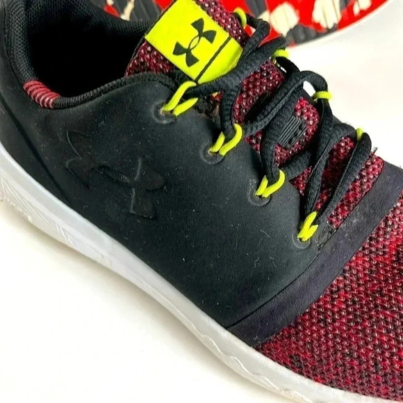 UNDER ARMOUR Youth 6 UA Charged 24/7 Low Black Anthem Red Lace Up Sneakers - Picture 10 of 13